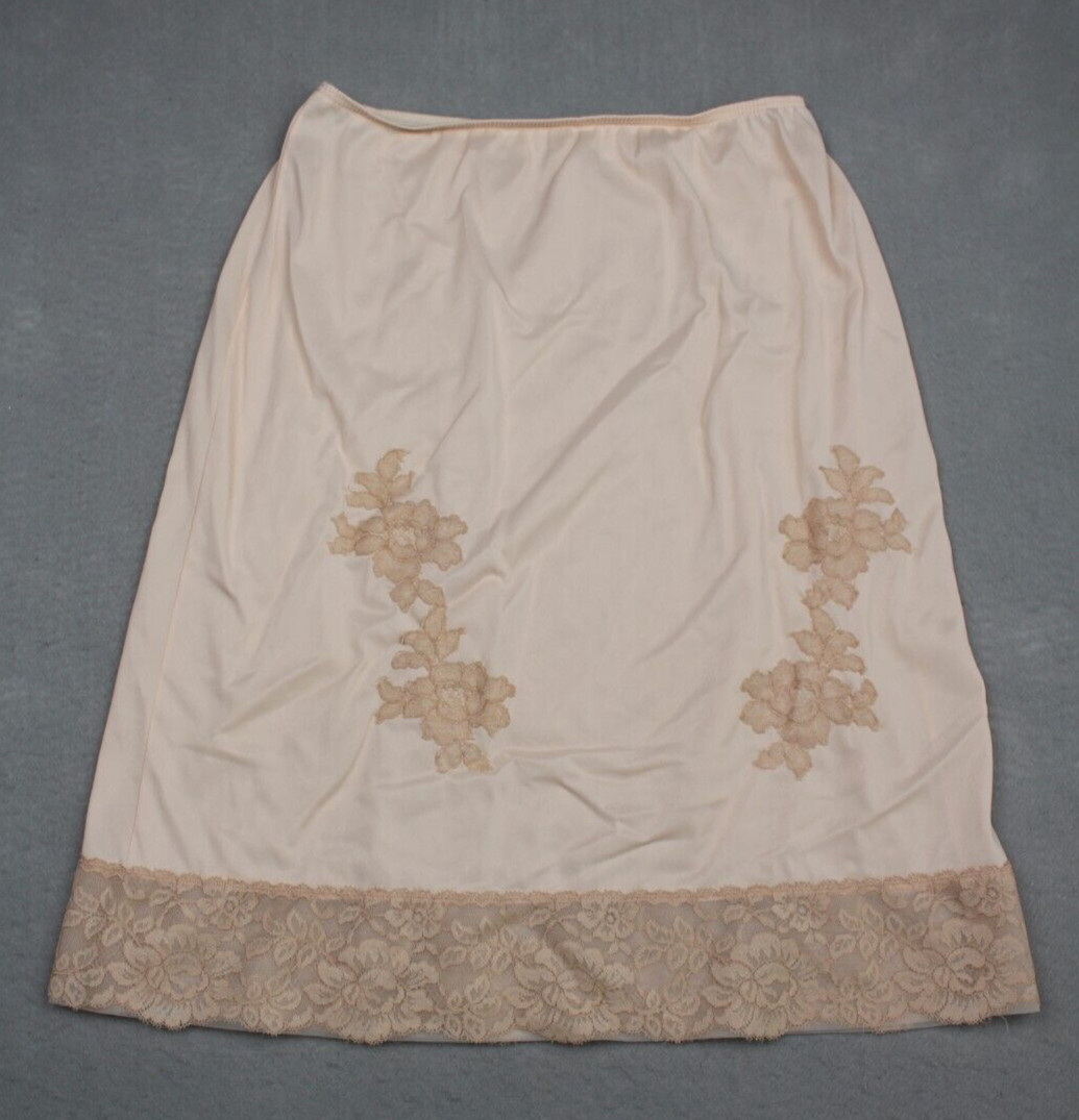 Vintage Sears Half Slip Womens Small Lace Nylon Skin Tone Floral Hem 1960s