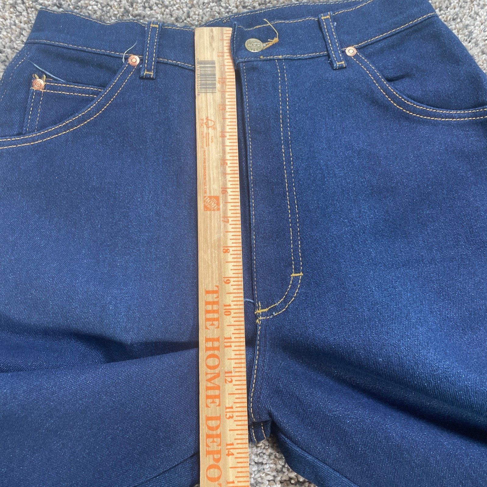 Vintage Lee Women’s 29×34 Jeans High Waisted Straight Leg Dark Wash Indigo USA