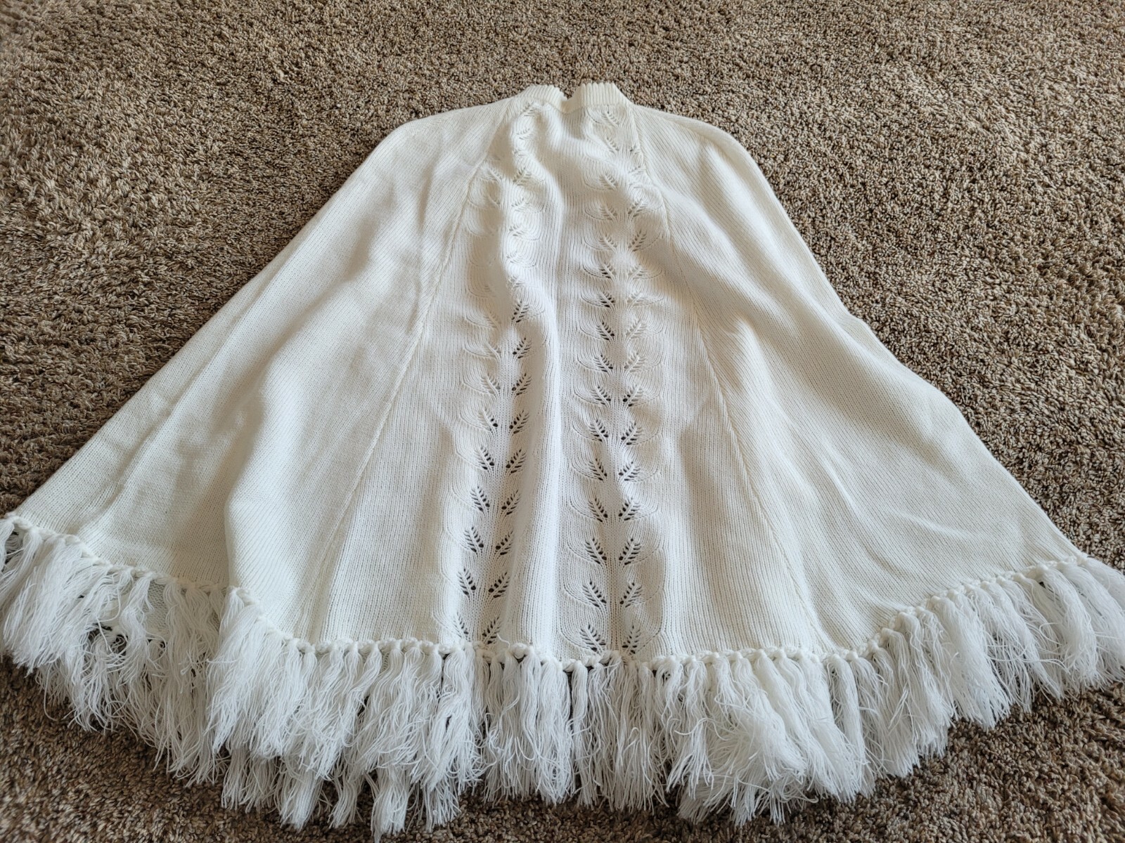 Vtg White Button Down Poncho Shawl Cape Fringe BOHO MCM Sweater Bee 70’s Warm