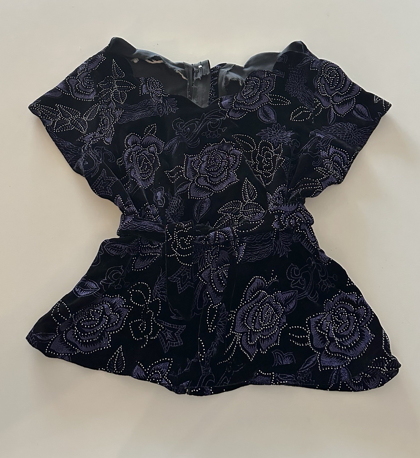 Vintage 90s Velvet Embossed Grunge Floral Sweetheart Neckline Top S? Black Rose