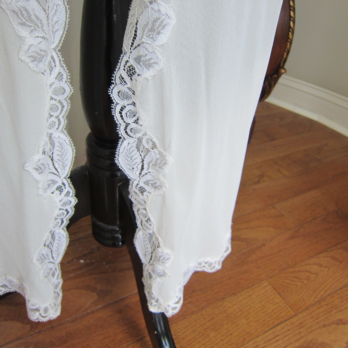 Vintage Val Mode Ivory Full Length Slip Dress Nightgown Lace Details Size M