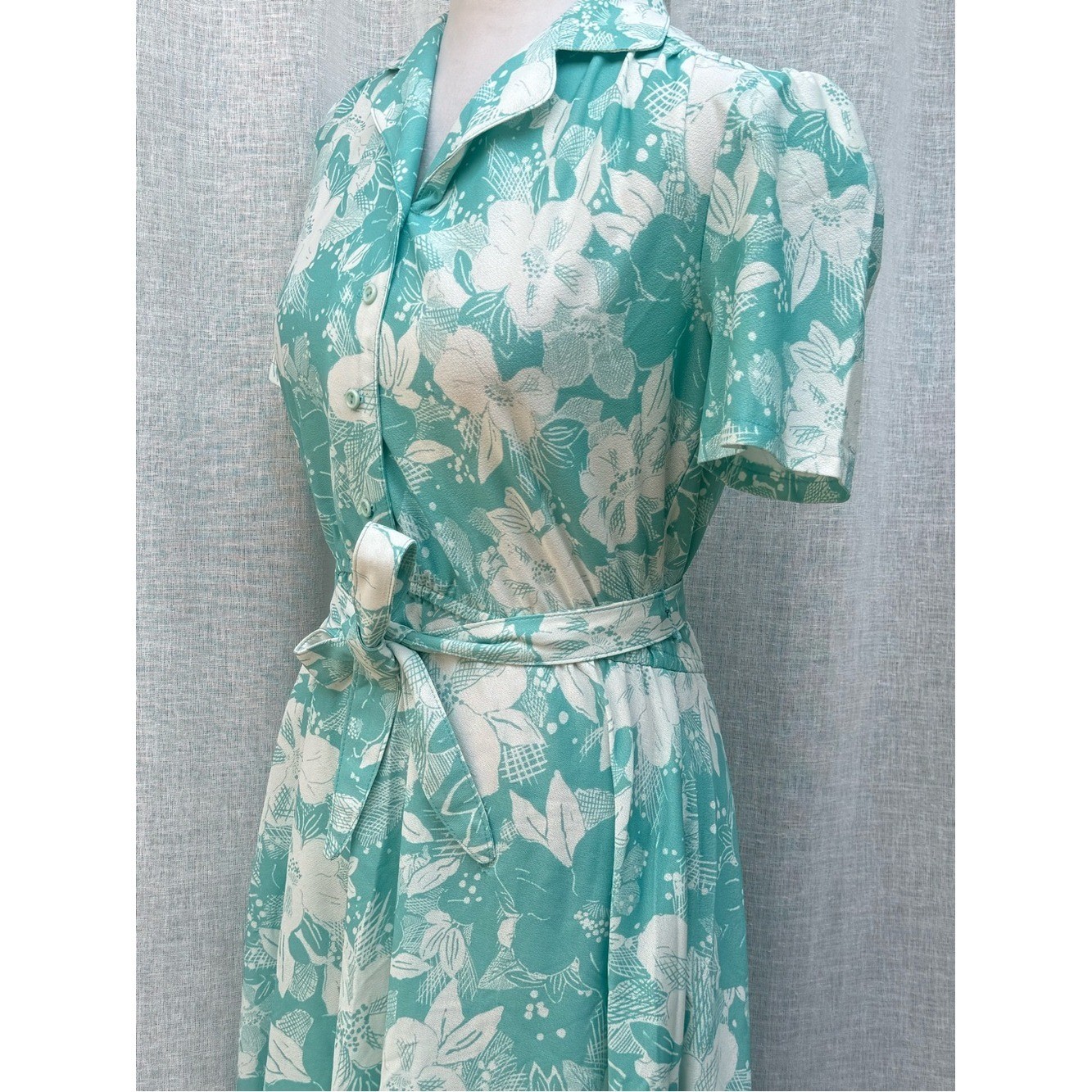 1960 California Looks floral tropical turquoise blue white shirt dress