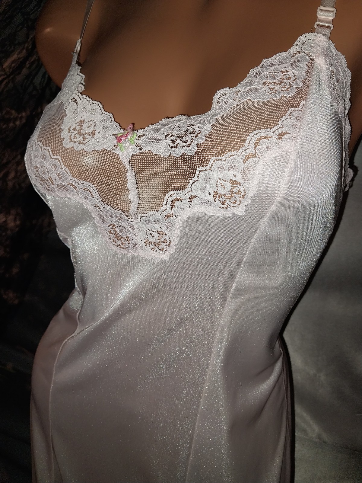 VTG SILKY NYLON COQUETTE PINK DRESS SLIP WIDE LACY PIN UP BODICE NIGHTGOWN M
