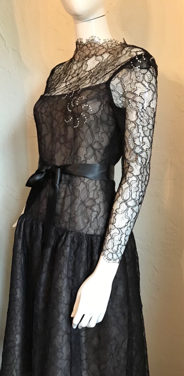 VINTAGE 1970’s Mollie Parnis Illusion Lace Cocktail Party DRESS S