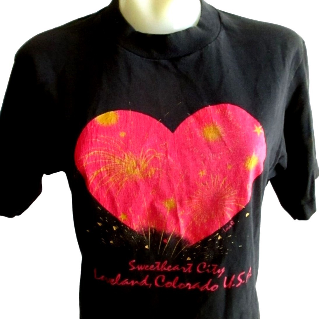 Vintage Women’s T-shirt Small Single Stitch Loveland Colorado Heart 1980’s USA S
