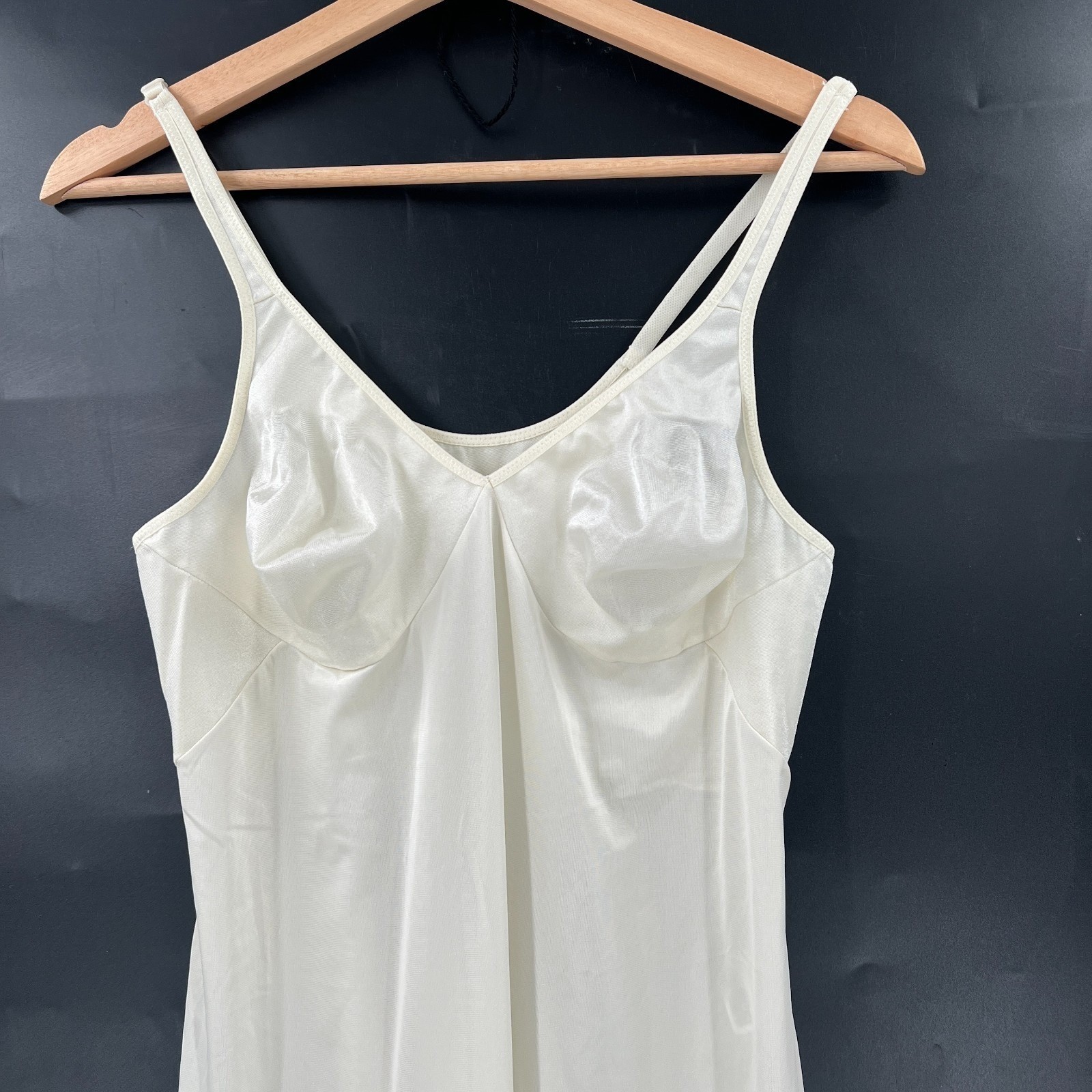 Vanity Fair full slip dress ivory 100% nylon nightgown pin-up 38 32″/44