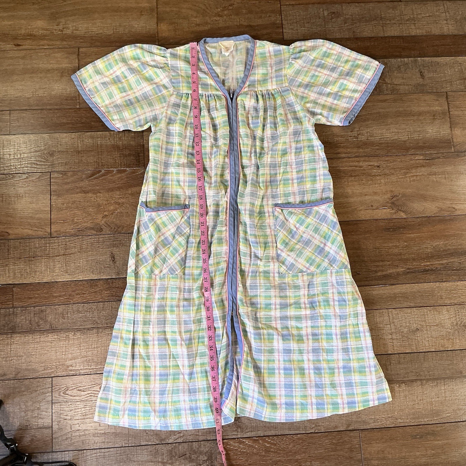 80s VTG Carriage Court Plaid Zip Front Housecoat Duster Women’s M Pastel #291125