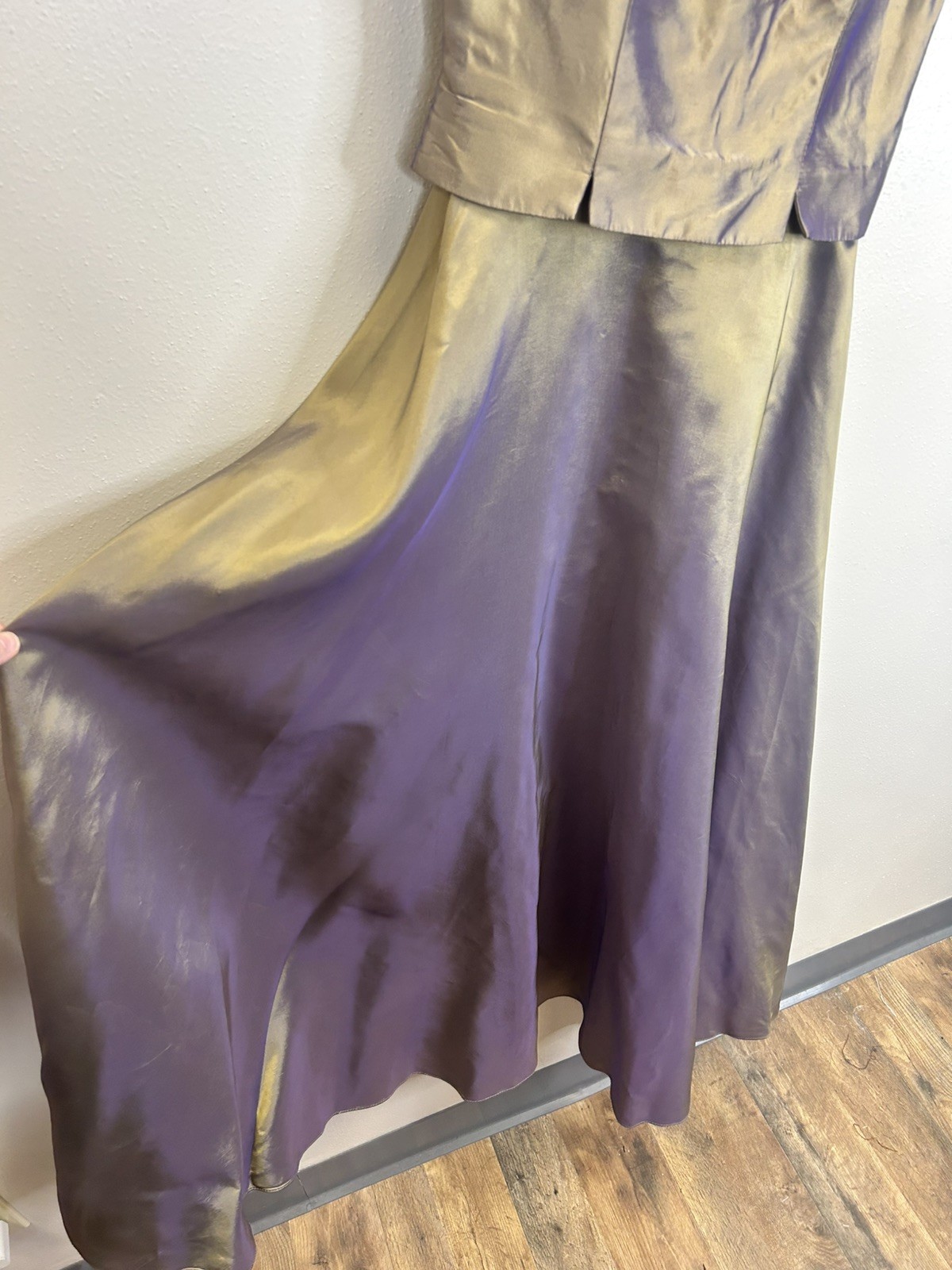 Vintage 90s Y2K iridescent formal dress gold purple renaissance prom wedding