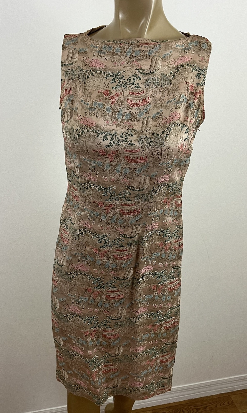 Vintage Modern Jr. Gale & Gale Asian Inspired Dress Brocade Pagoda Gold