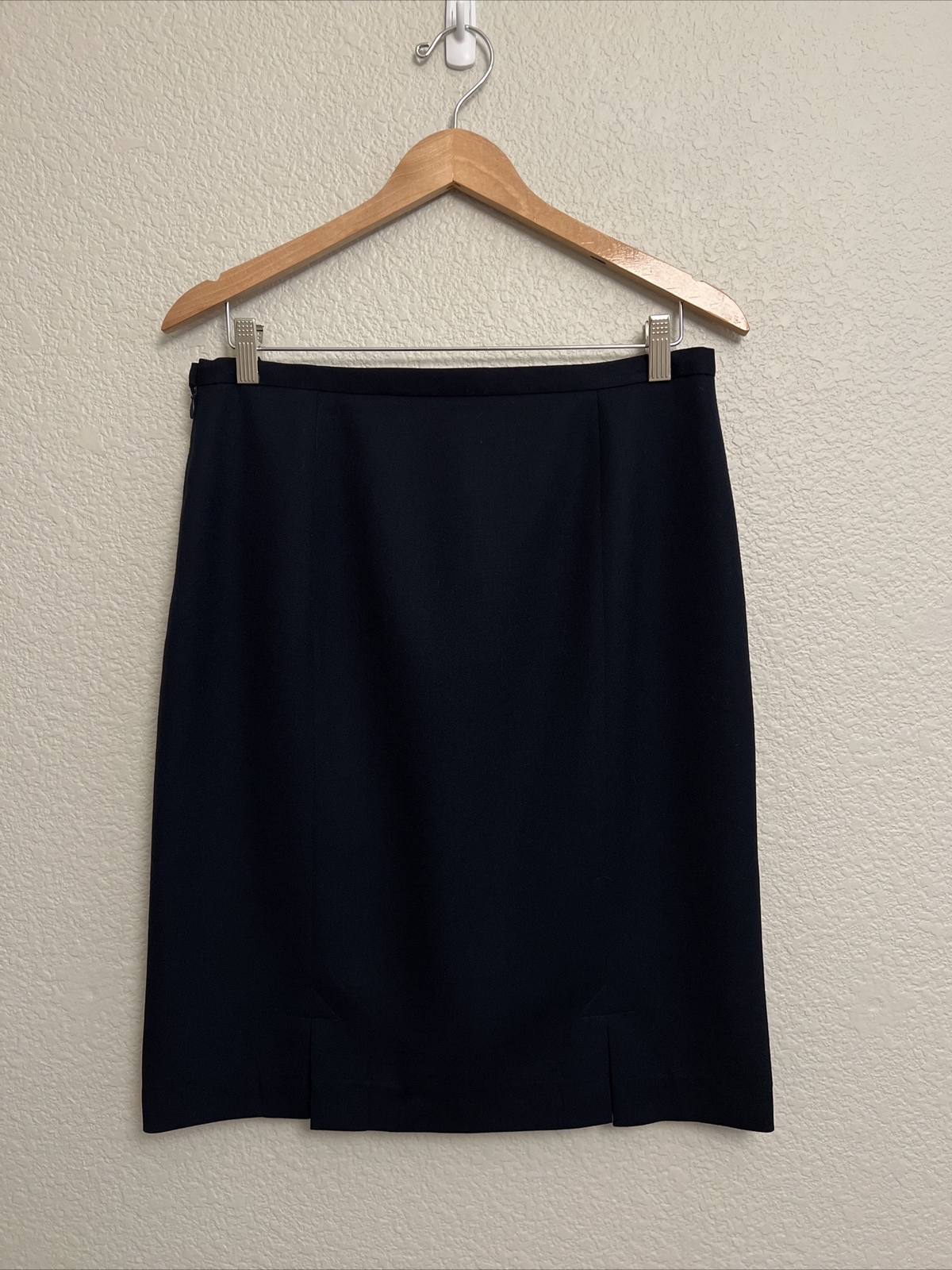 Vintage Pendleton 100% Virgin Wool Skirt Pencil Classic Navy Blue Made in USA 10