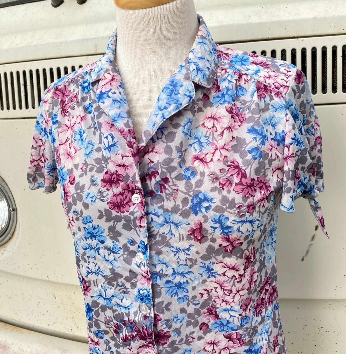 Womens 1970s Floral Top Short Sleeve Approx Small to Medium