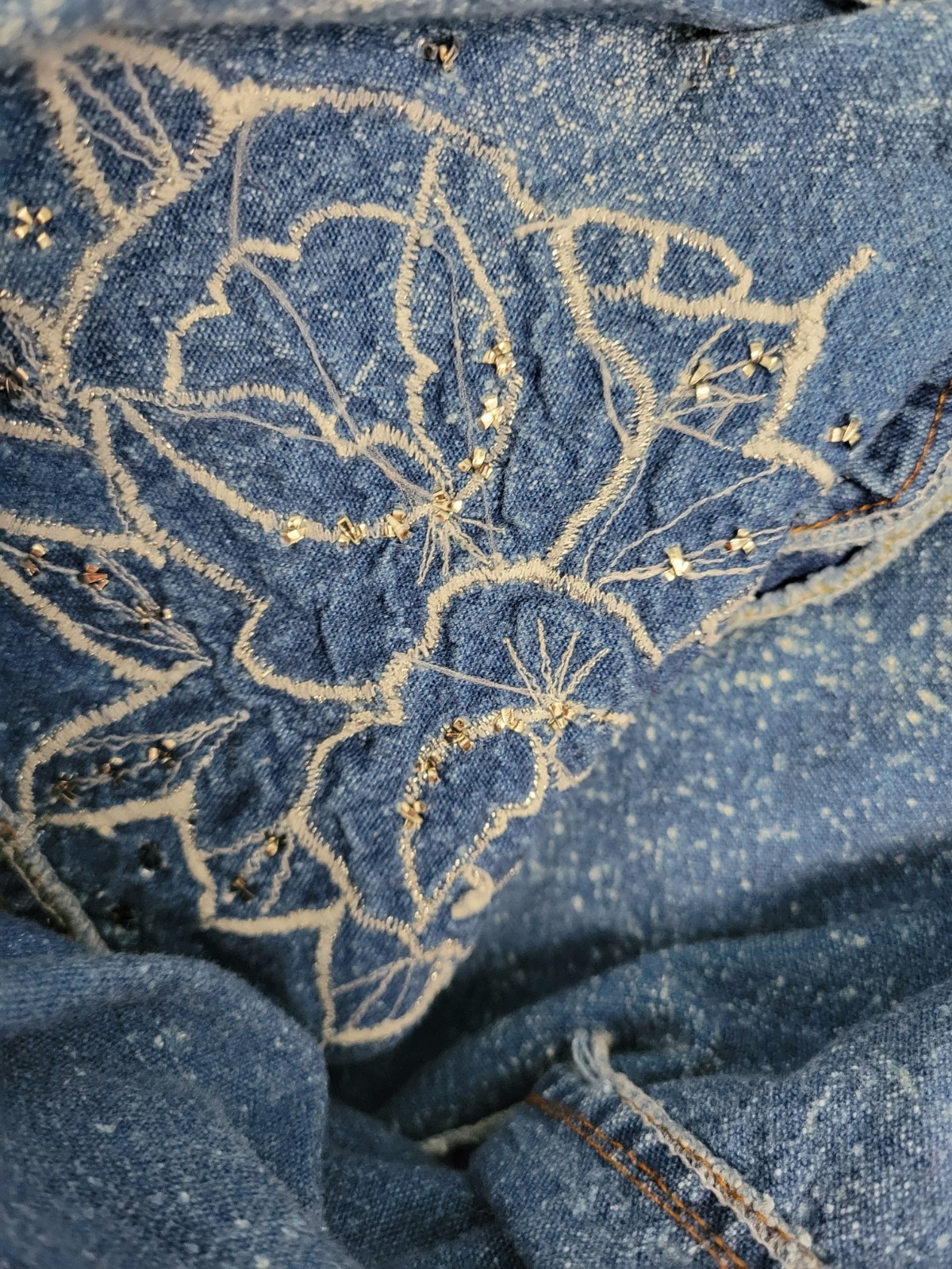 Vtg Pretty Bleu Acid Wash Denim Shirt w Applique Florals & Rhinestones Size M