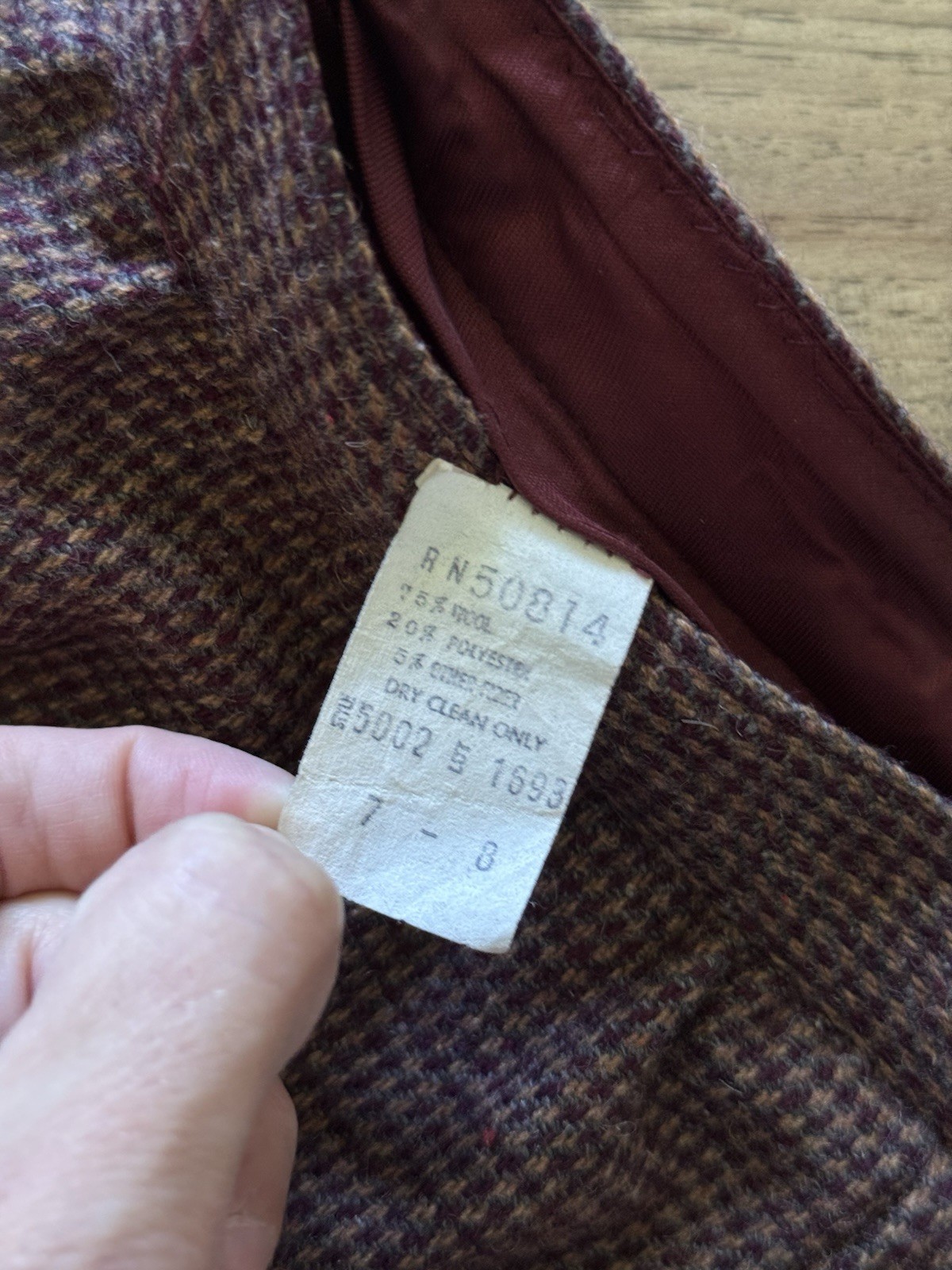 Vintage Wool Skirt Suit Dark Academia Mad Men Secretary Burgundy Houndstooth 7/8
