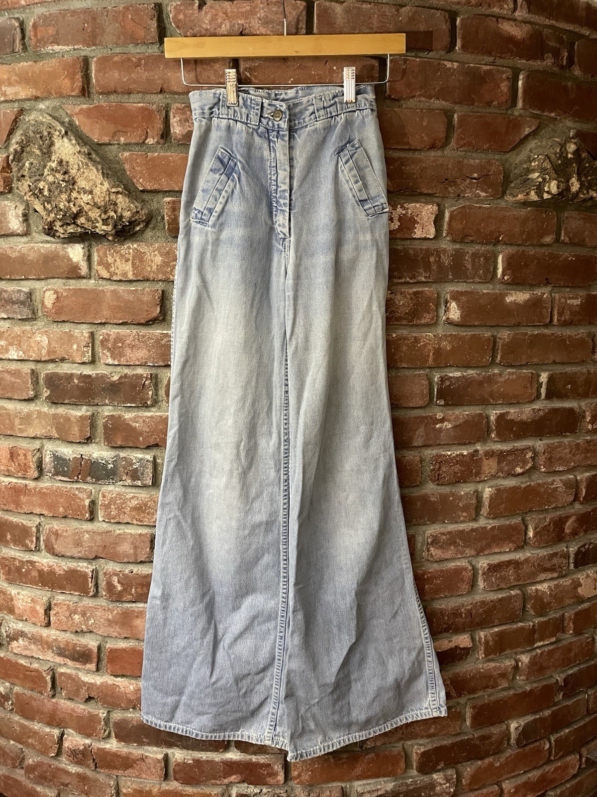 Vintage 70s Foxmoor Bell Bottom Denim Jeans 21 X 31 100% Cotton