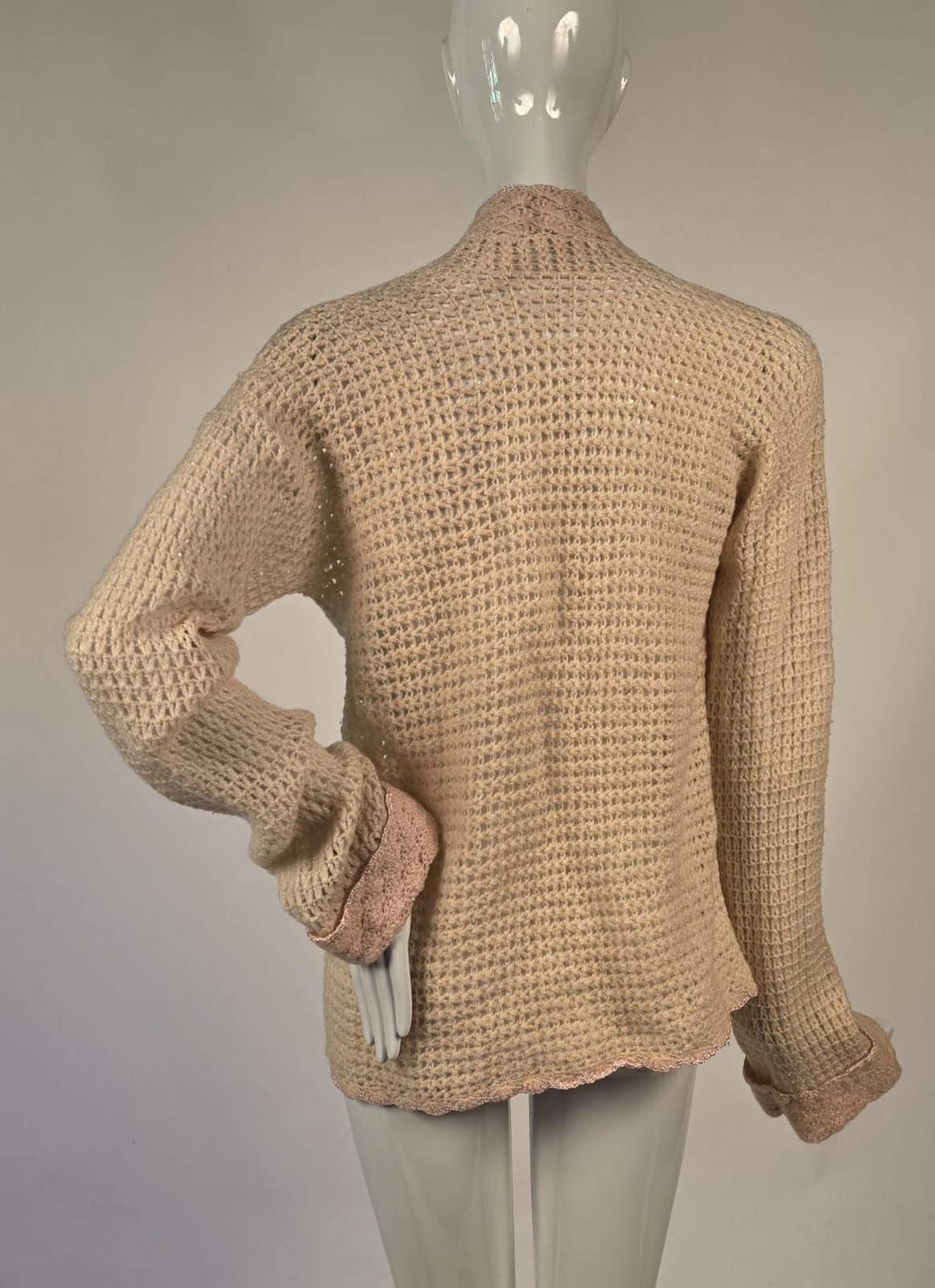 ANTIQUE 1930’S HAND KNIT SWEATER W SILK EMBROIDERED EDGING