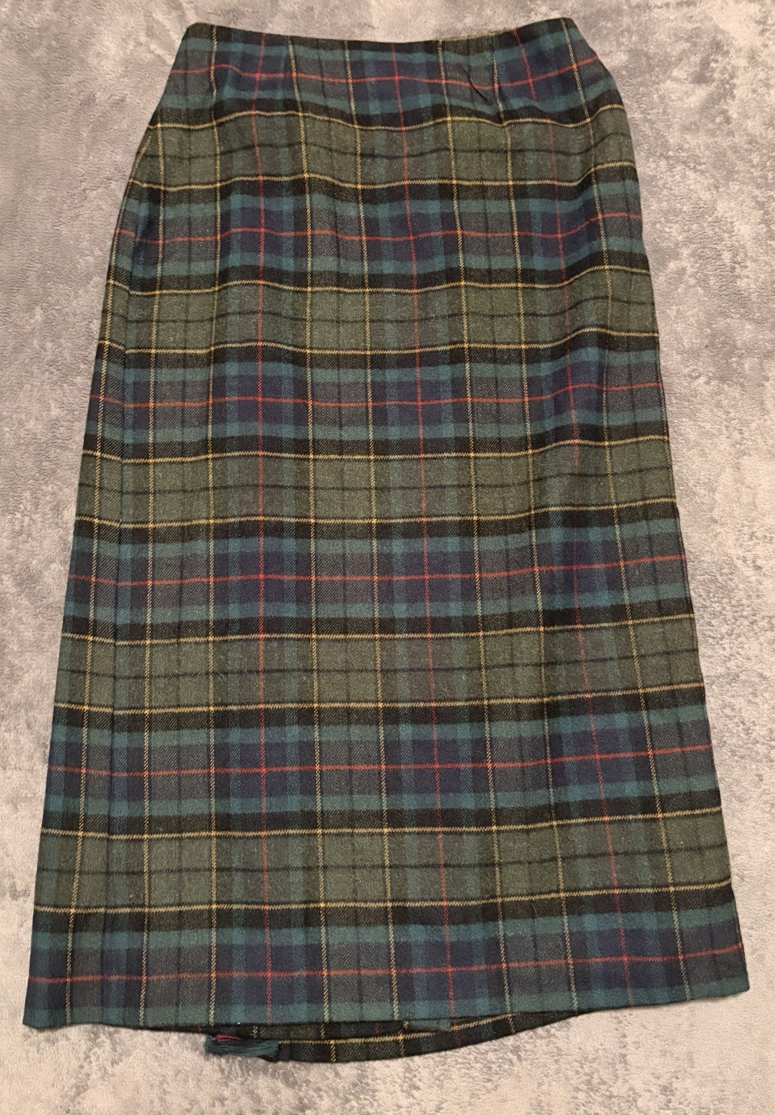 STUDIO WORKS PLAID WOOL BLEND. SZ 10, FULLY LINED, LONG SKIRT