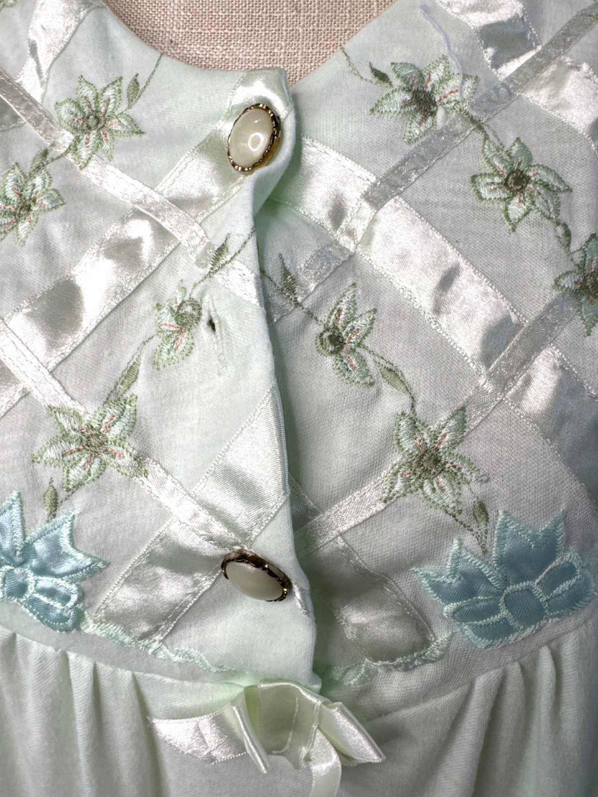 Vintage MM High Fashion Mint Green Nightgown W/Satin Floral Yoke/Pearl Buttons L