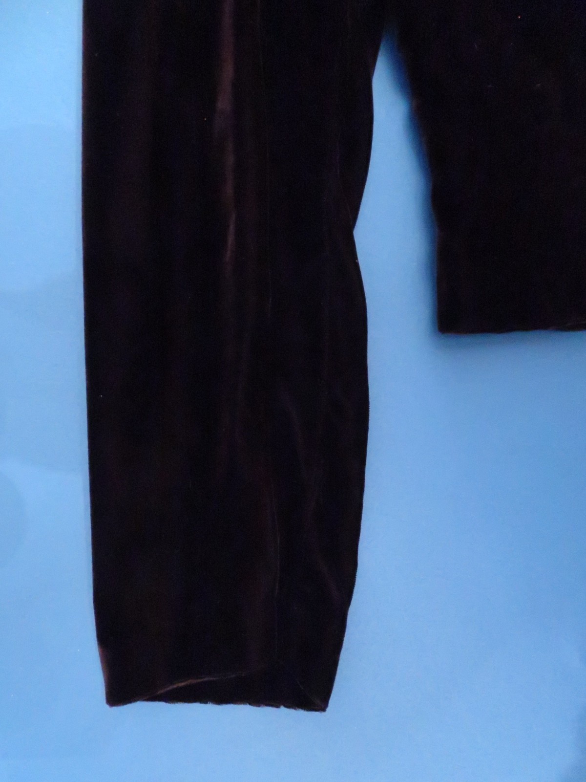 VINTAGE Donna Morgan Skirtsuit. Black Velvet Jacket. Cream/Ivory/Off-White Skirt
