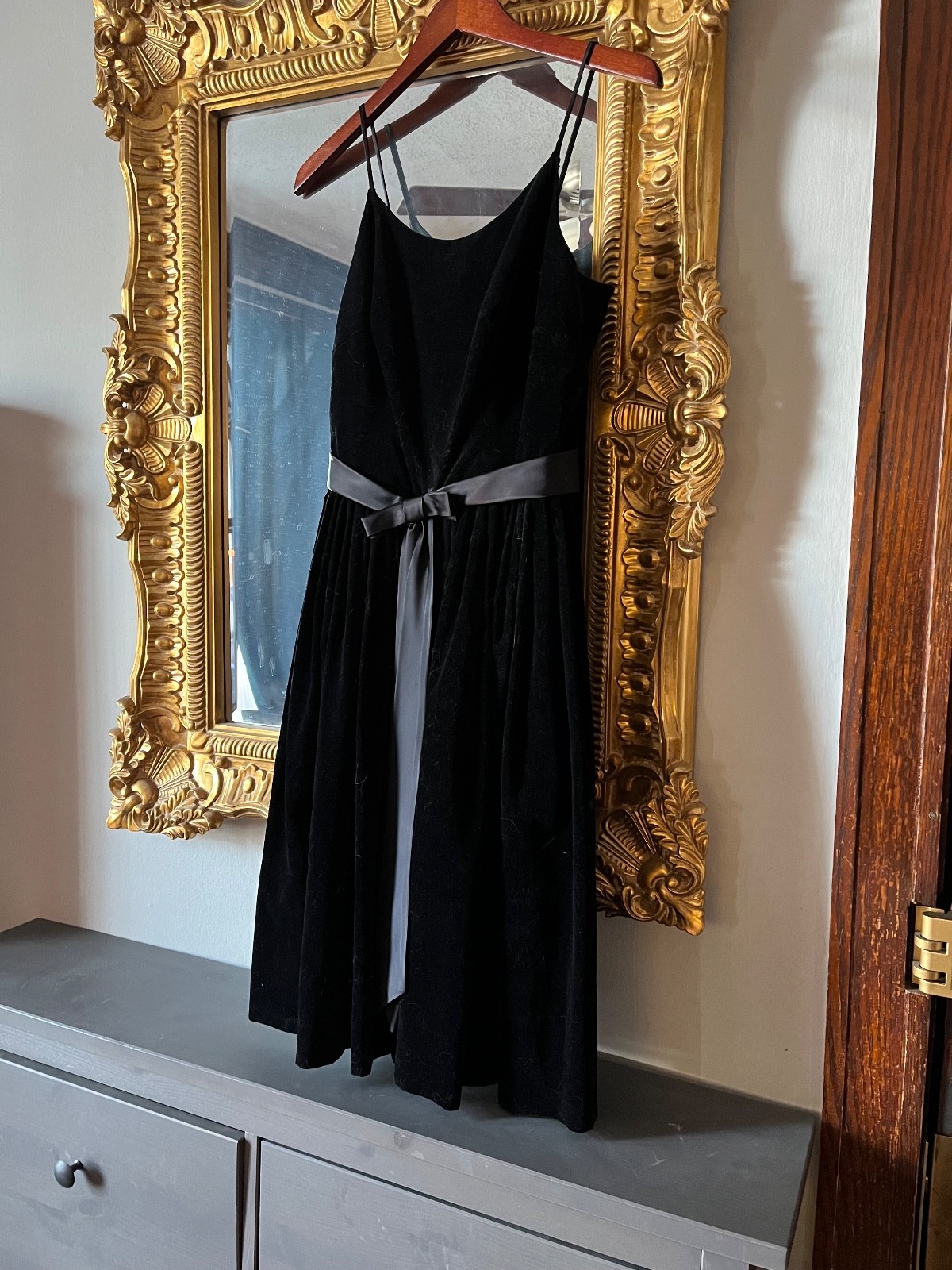 Black Velvet Vintage Dress 1960’s size s