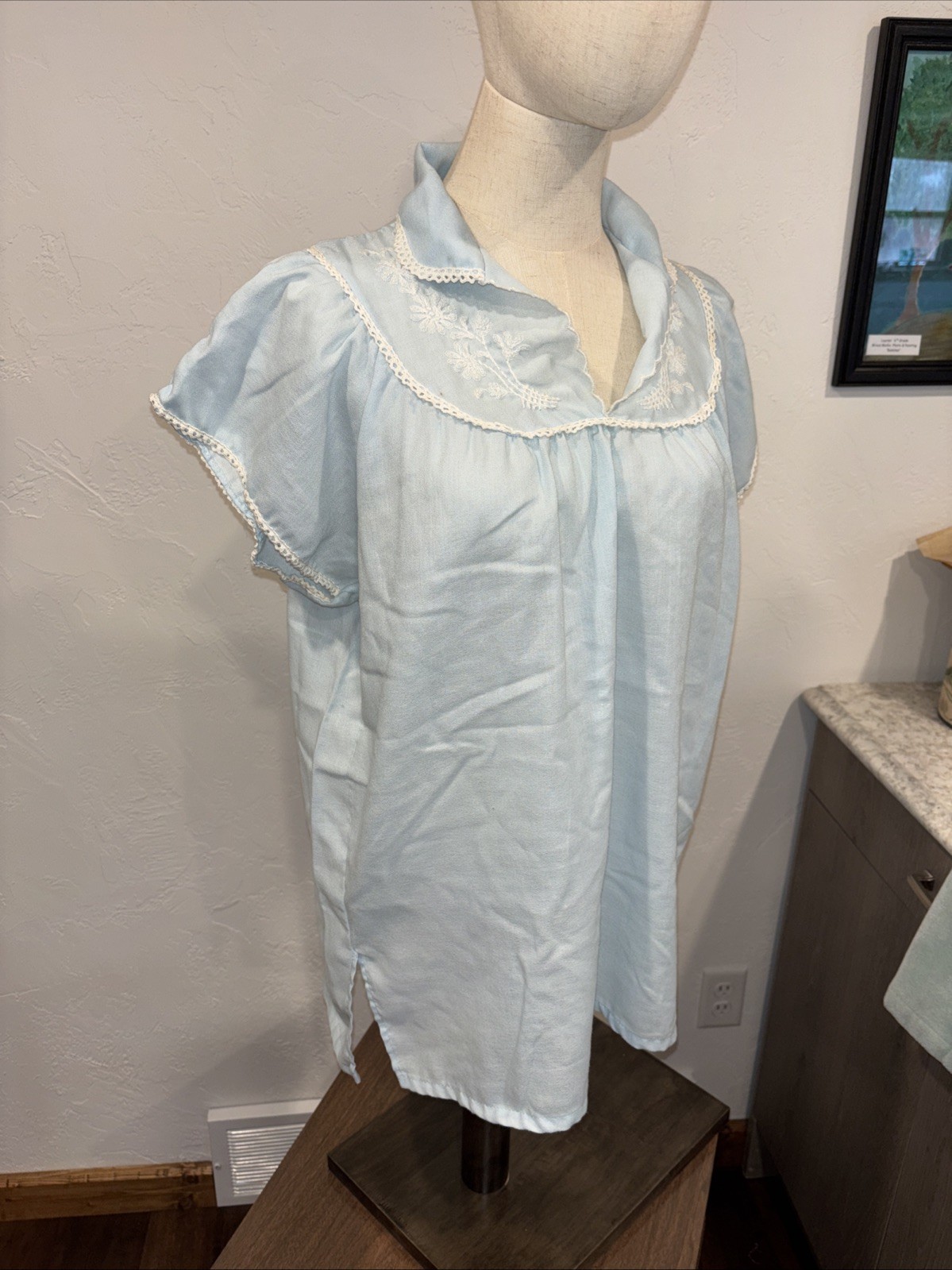 1960s vintage women’s sleepwear top. No Tag Estate Sale Find. M/L See Pics B1
