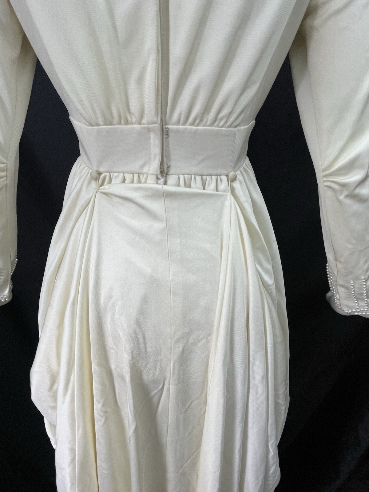 1960s Vintage Handmade Wedding Dress Train Pearls XS Metal Zipper W/ Headband