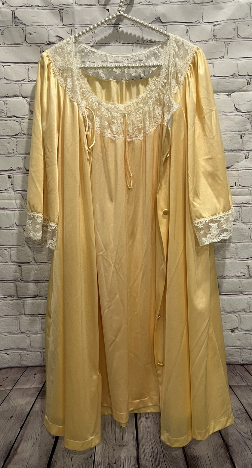 Vtg 80’s MG JC Penney Butter Yellow Nylon White Lace Trim 2 pc Sleepwear Set M