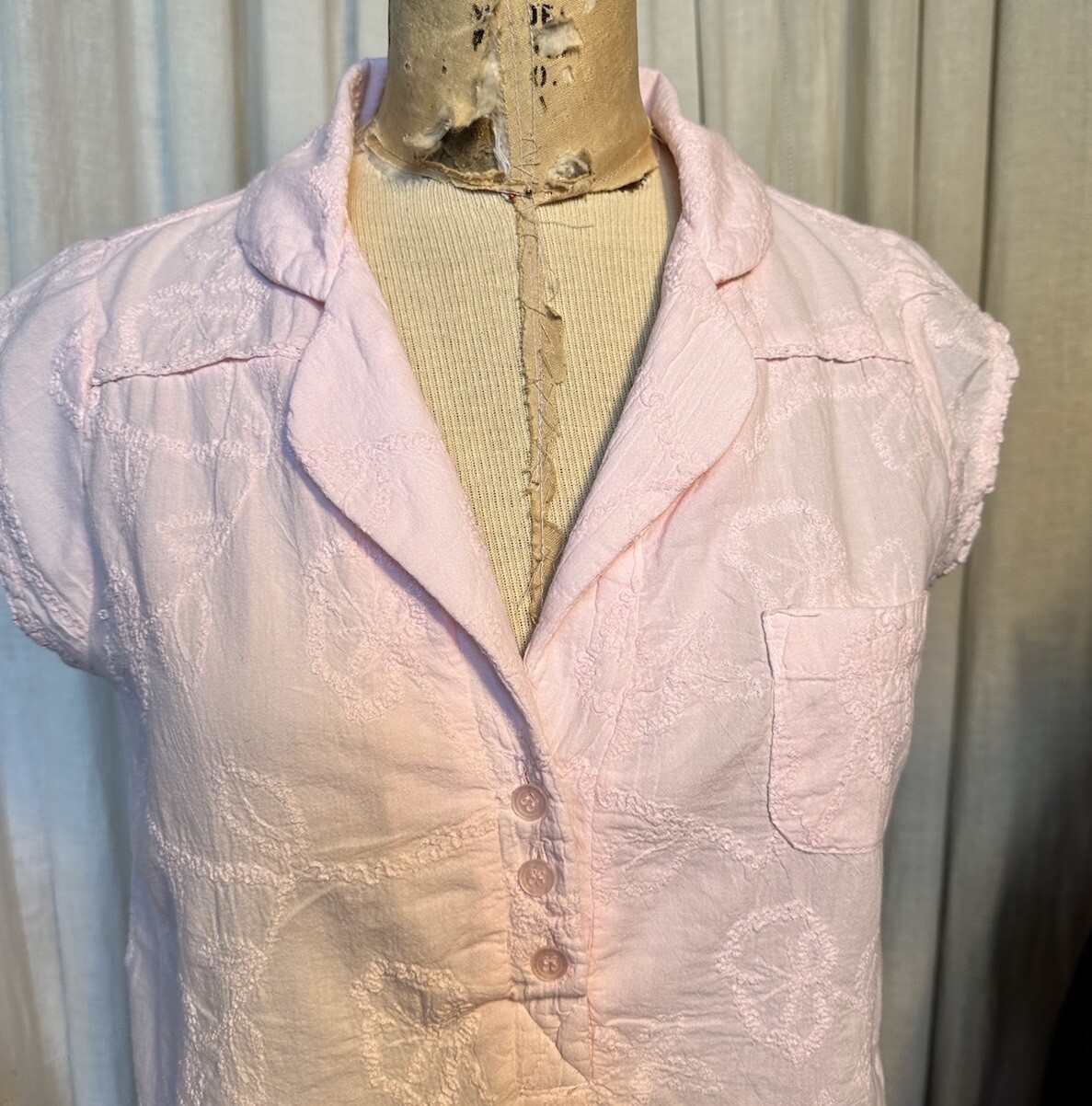 Vintage Zoey Womens Short Pale Pink Embroidered Cap sleeve Shirt Dress Sz S Used