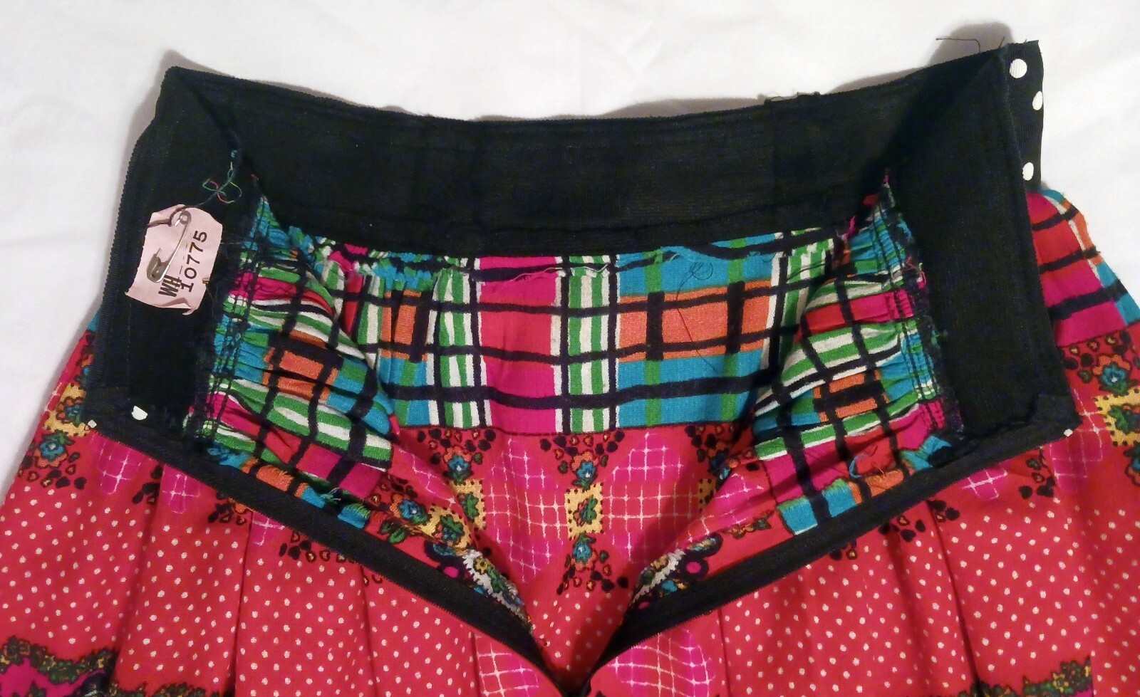 BoHo Hippie 1970s Maxi Skirt Hot Pink Psychedelic Festival Wear MEASUREMENTS