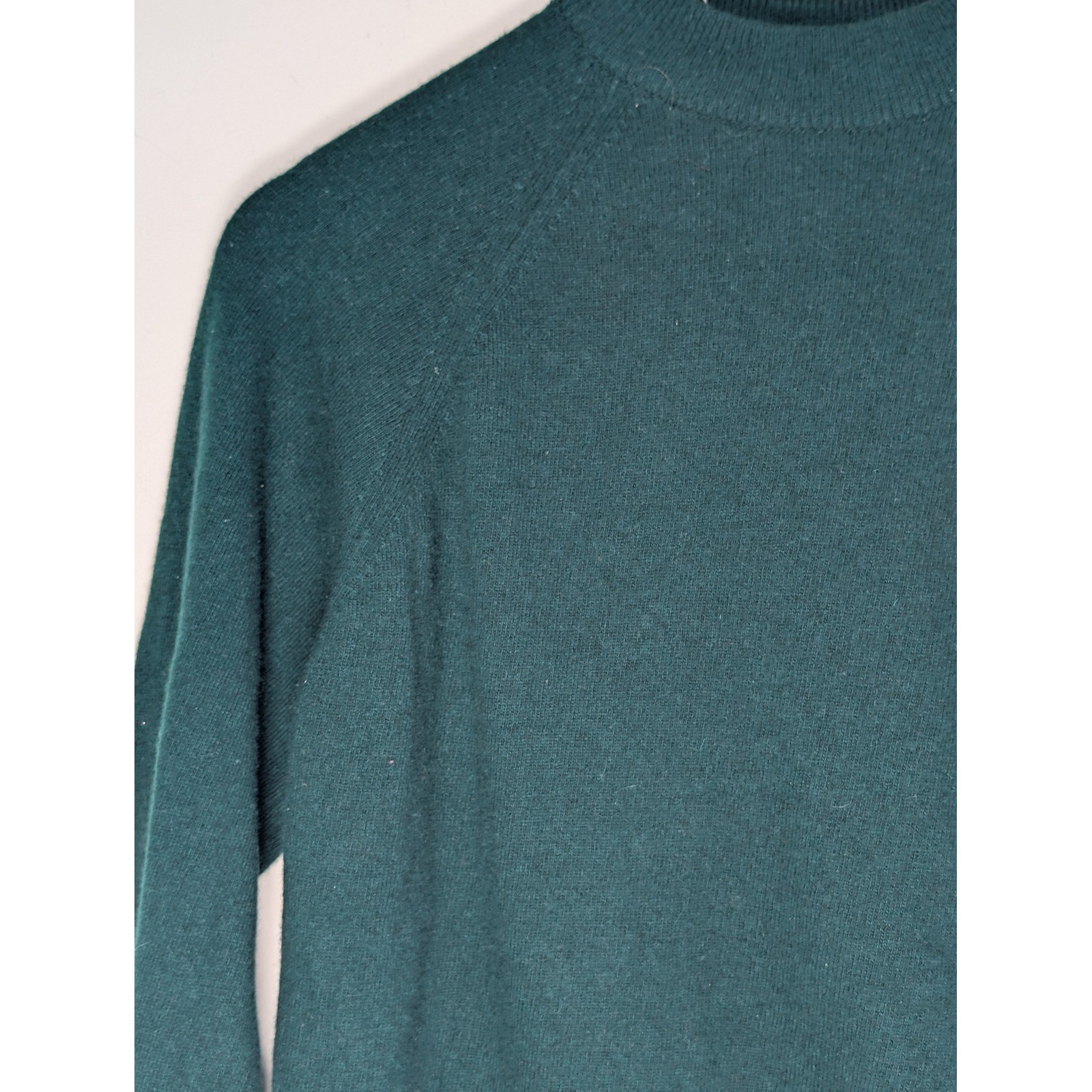 Vintage MacAuslan of Lanark Scotland 100% Cashmere Sweater Emerald Green 40