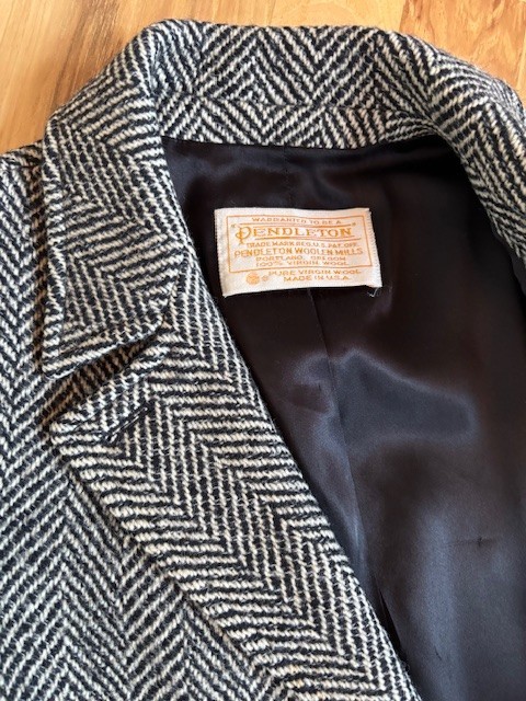 Vintage 80s women’s Pendleton overcoat – USA made – size 8