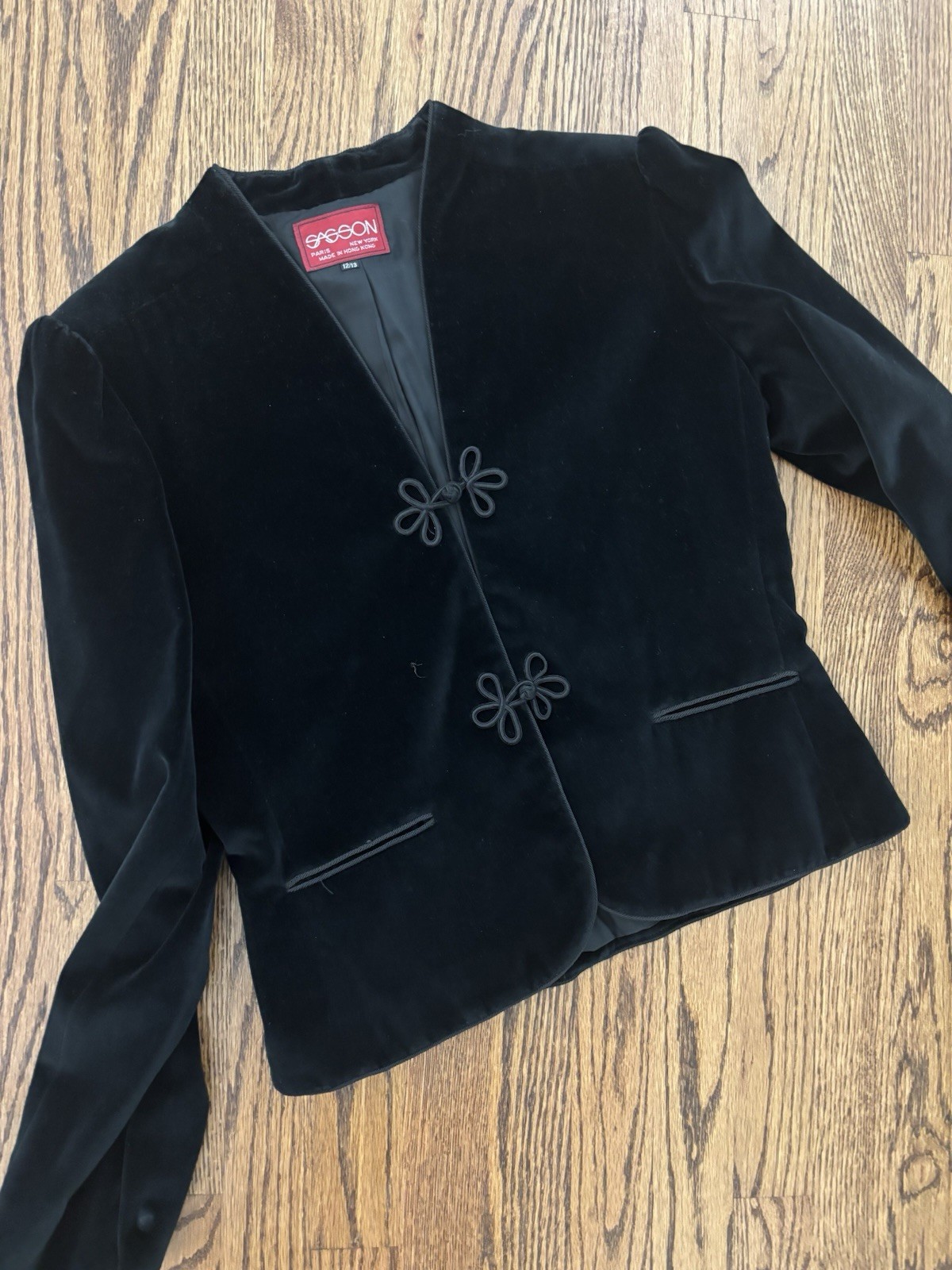 Vintage 1980’s Sasson Black Velvet Asian Fitted Jacket Skirt Suit 12 / 13
