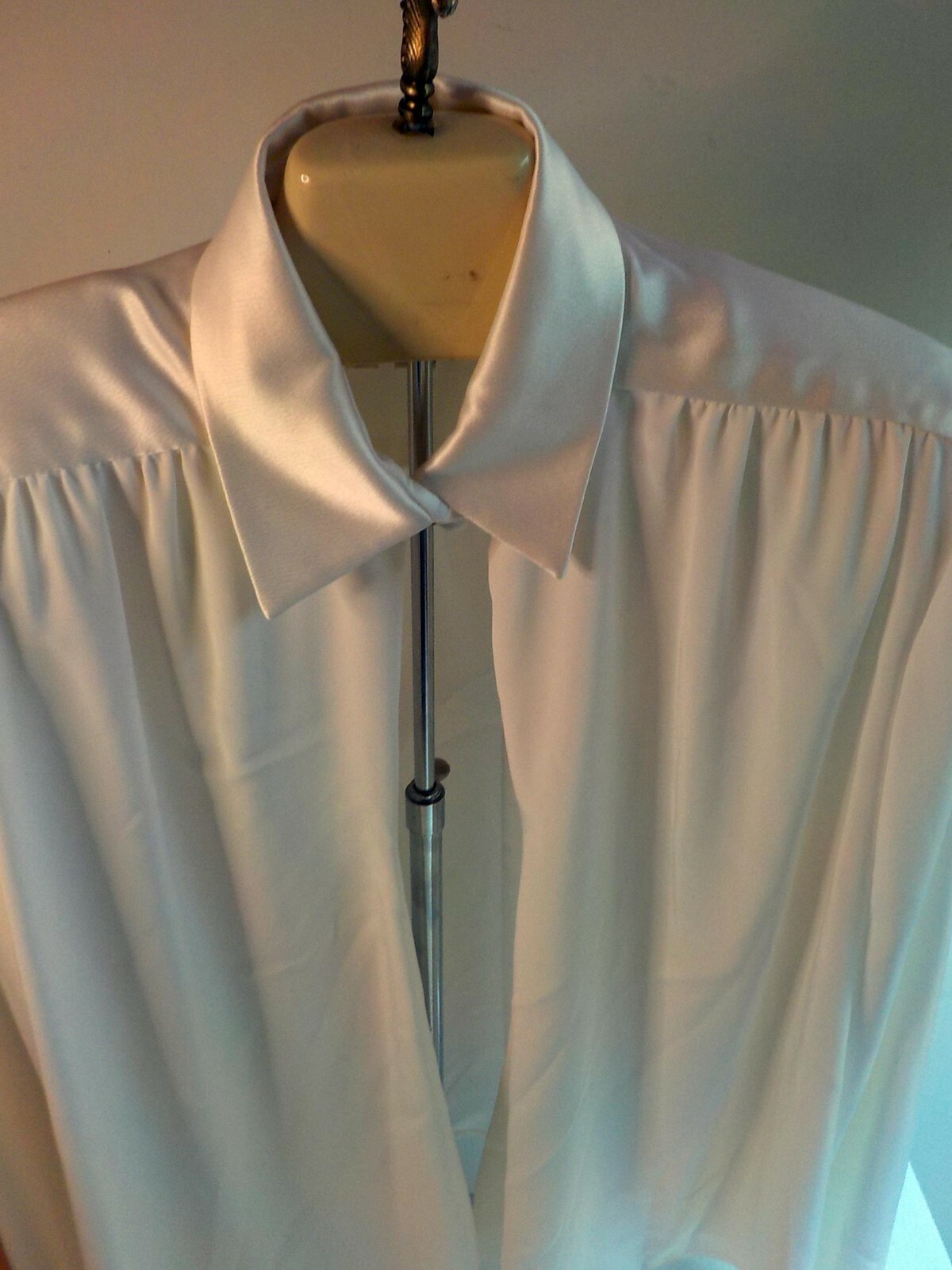 LEVINO VERNA LS Padded Shoulder Single Button Open Front Jacket-Ivory-SZ SMALL