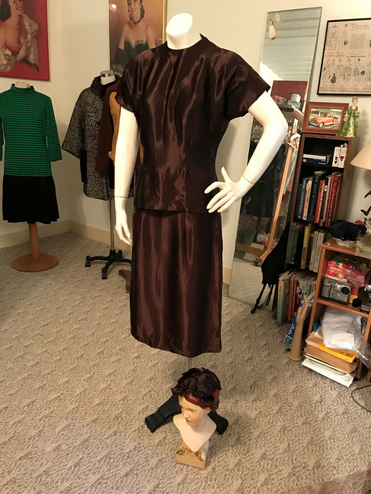 VTG Hollywood Paramount 1930/40’s 3 Piece Satin Outfit/Jacket/Skirt/Hat !