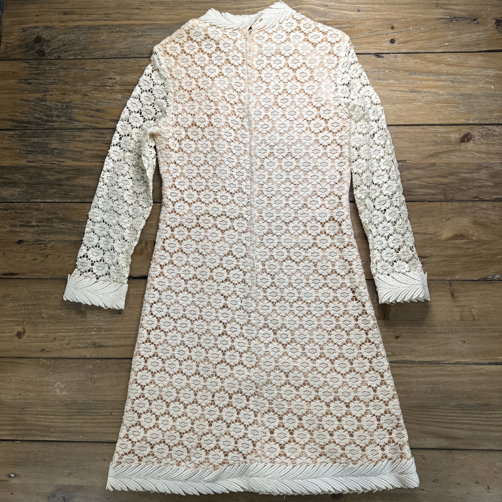 Vtg 60s ILGWU Union Made Ivory Guipure Lace Shift Dress Mock Neck Mod Bridal