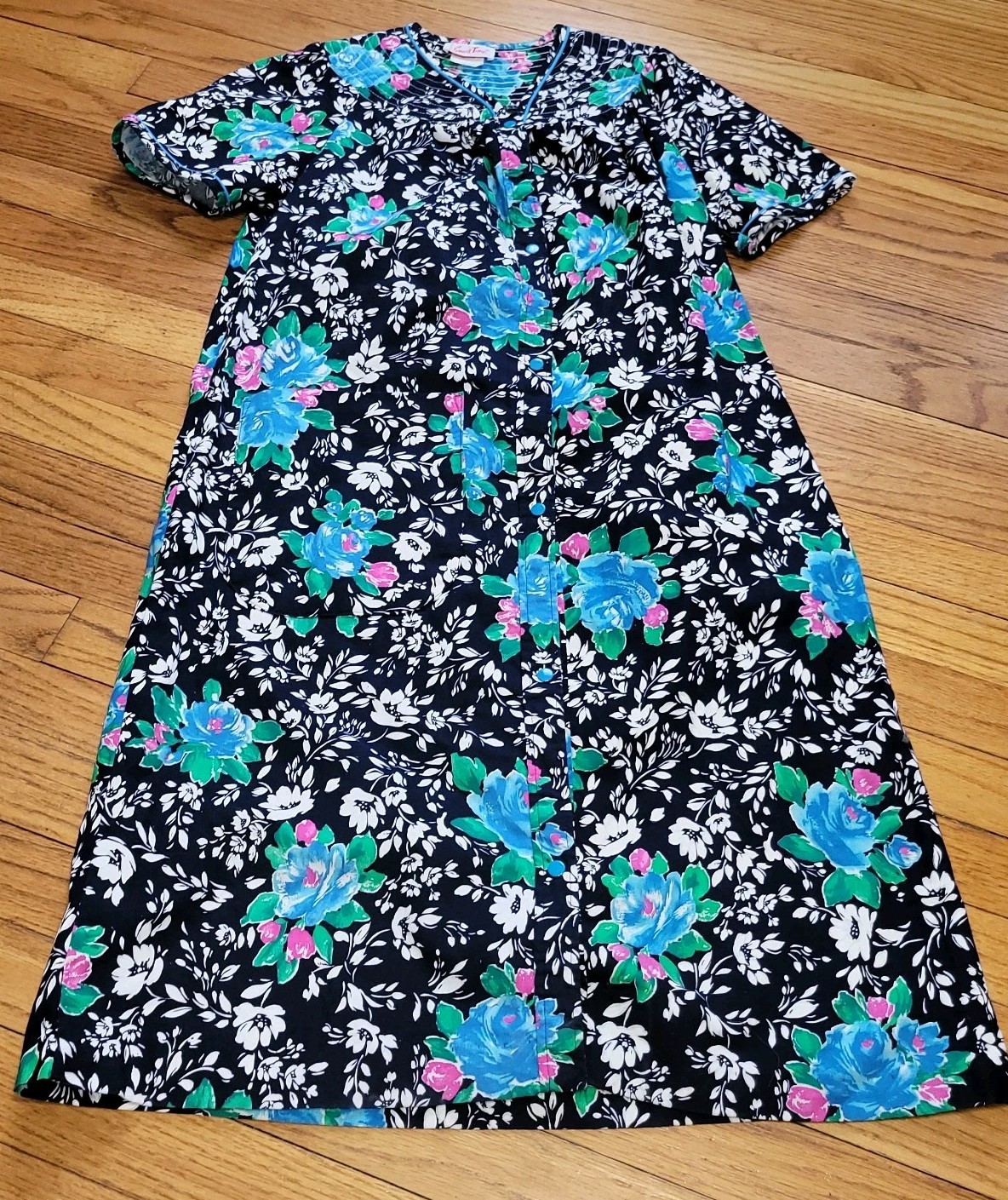 Smart Time Vintage Housecoat Dress Robe Bold Floral Made In USA Button Small
