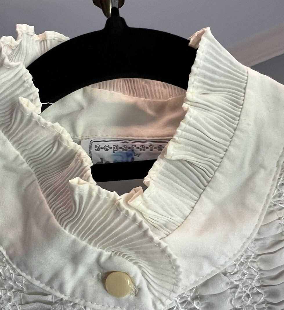 Vintage Donnkenny Cream Blouse – Smocking , Ruffled Collar , Sweet Buttons Med/L
