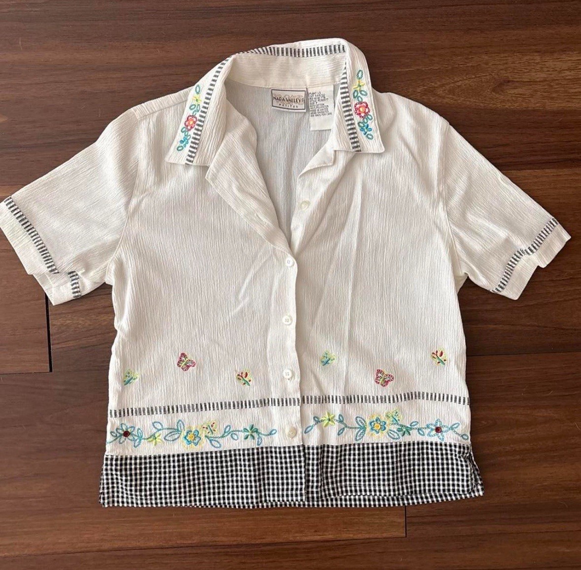 Vintage Women’s Gingham Floral Embroidered Button Up Blouse Napa Valley