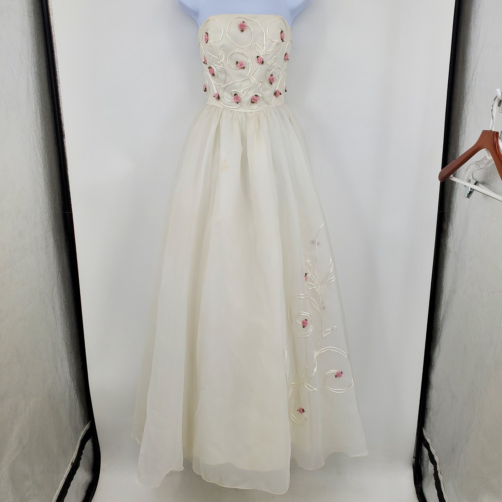 Vintage Mike Benet Formals Strapless Floral Ribbon 3D Rose Gown Dress 8 Coquette