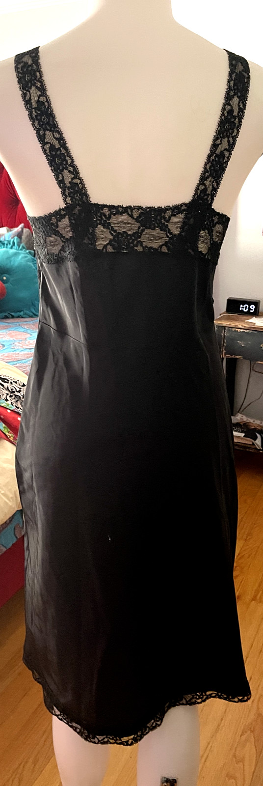 Vintage Woman’s BLACK Full Slip Dress Chemise HEAVENLY FISCHER Nylon Lace SZ 34