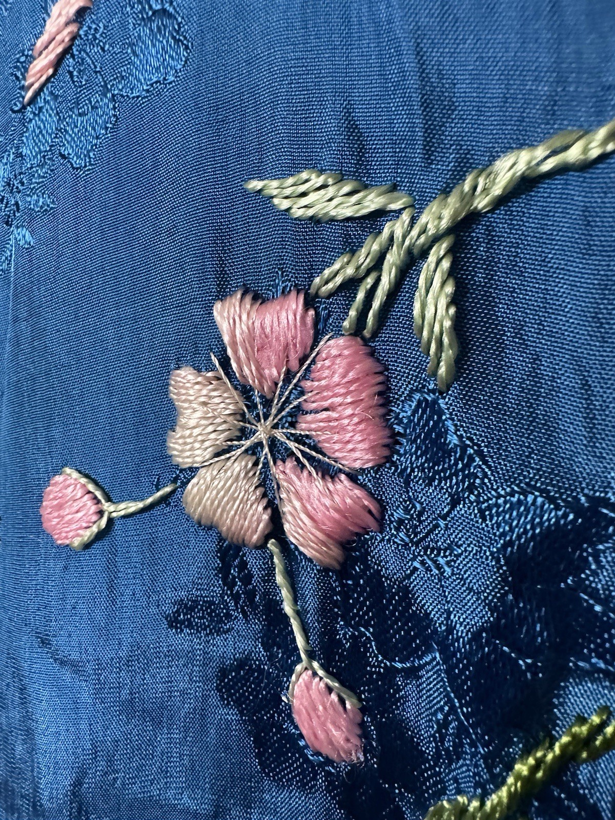 VTG Royal Blue Silk Embroidered Silk Robe Unisex Large Chest 44” Waist 48”