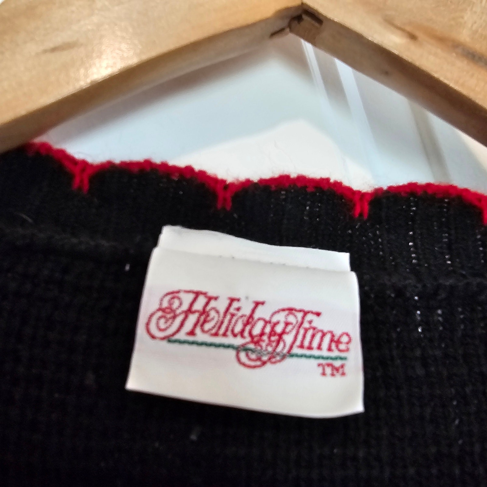 Vintage Christmas Sweater Women Size 1X Black Red Embroidered Ornaments Holiday