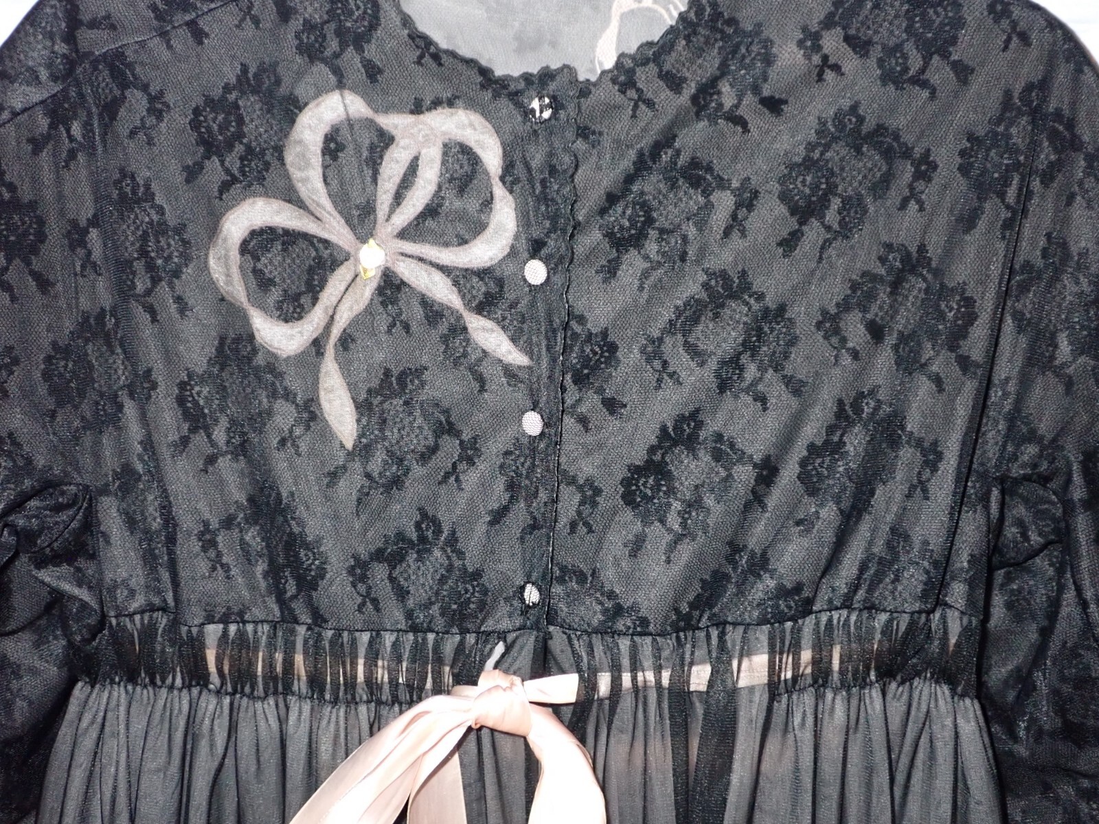 Vintage EYEFUL by „FLAUMS” Medium M PEIGNOIR Robe Cover Black & Pink Ribbon