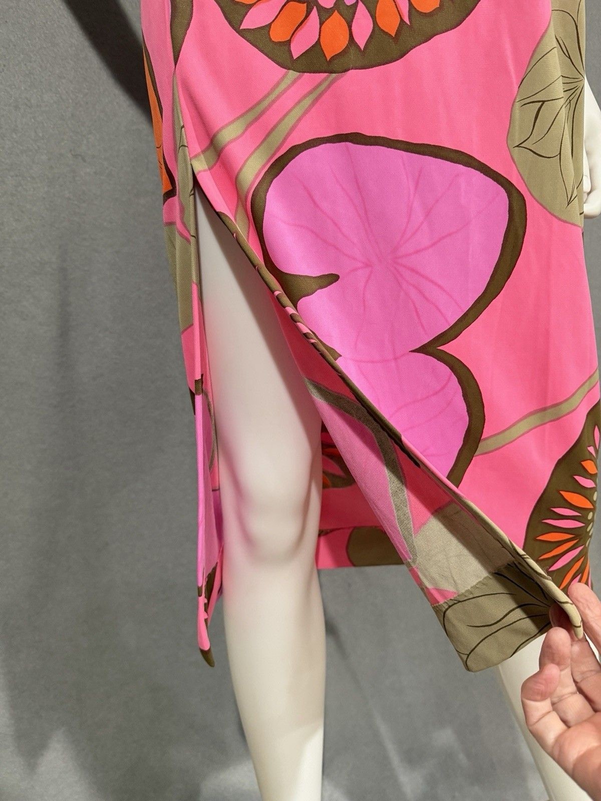 Vintage 1960’s Elisabeth Stewart Side Slit Vibrant Pink Skirt Mid Century Print