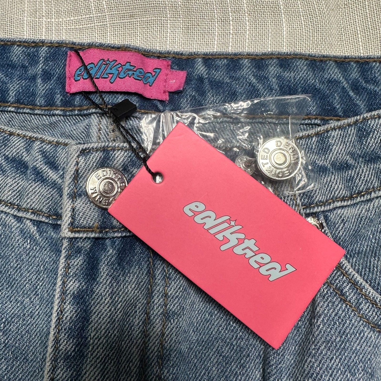 EDIKTED Womens NEW NWT Wide-Leg FlareJeans L Blue Stonewashed Denim Jeans