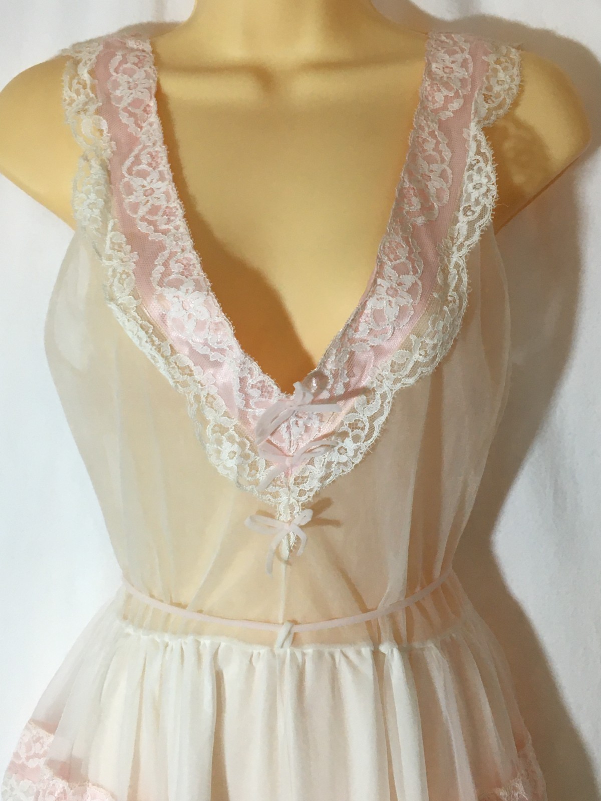 Vtg Double CHIFFON & Nylon NIGHTGOWN Dress FLORAL Lace White Pink Ribbon Eye-ful