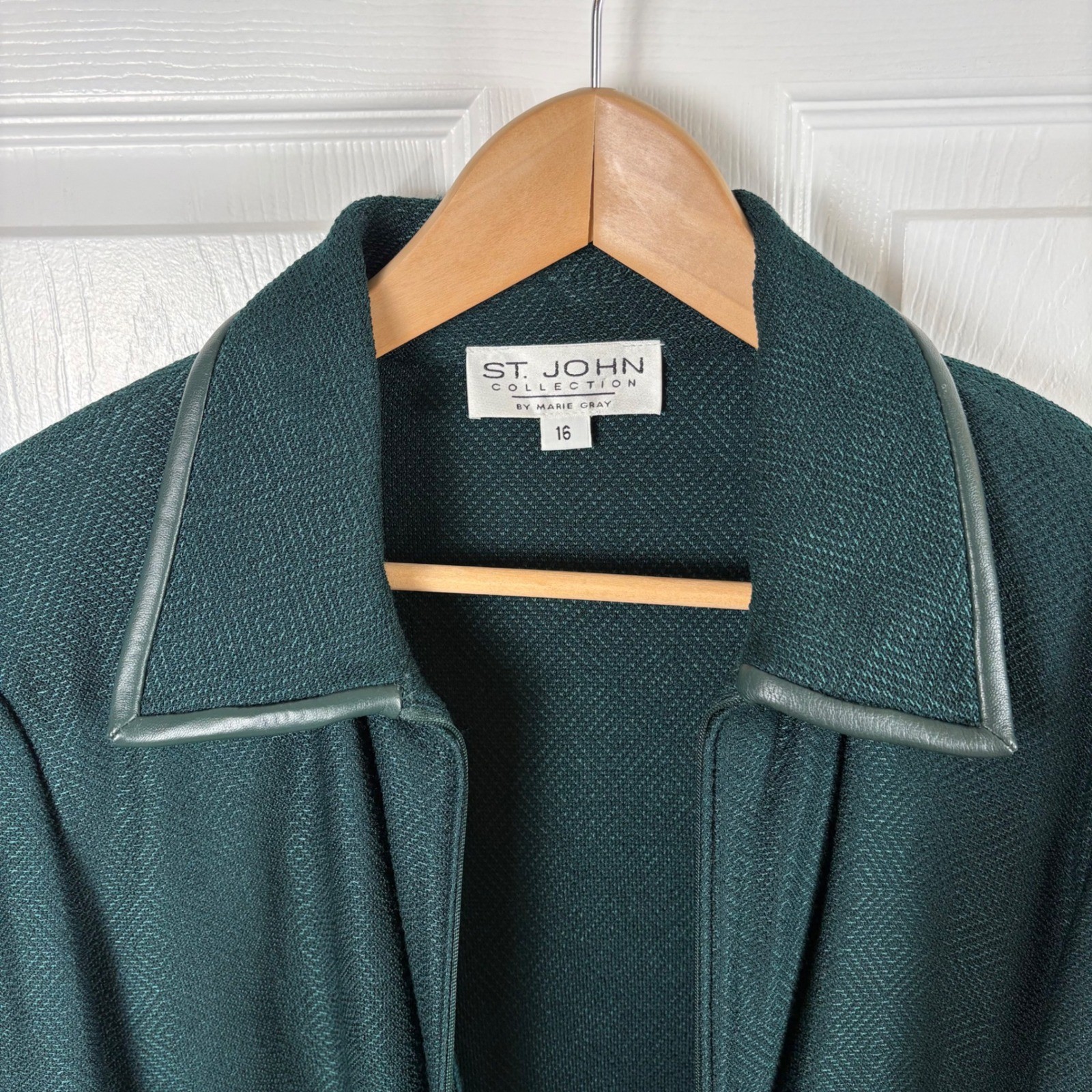 Vtg St. John Collection Skirt Suit 16 Green 3pc Knit Designer Quiet Luxury
