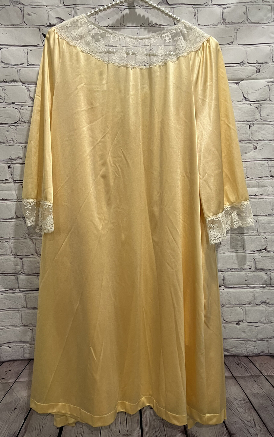 Vtg 80’s MG JC Penney Butter Yellow Nylon White Lace Trim 2 pc Sleepwear Set M