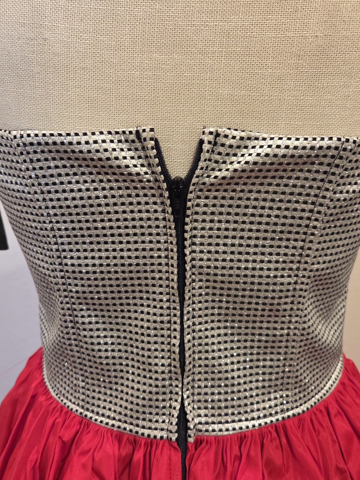 VTG LOL Strapless Red Black Silver Checkered Rose Embroidered Metallic Dress9/10