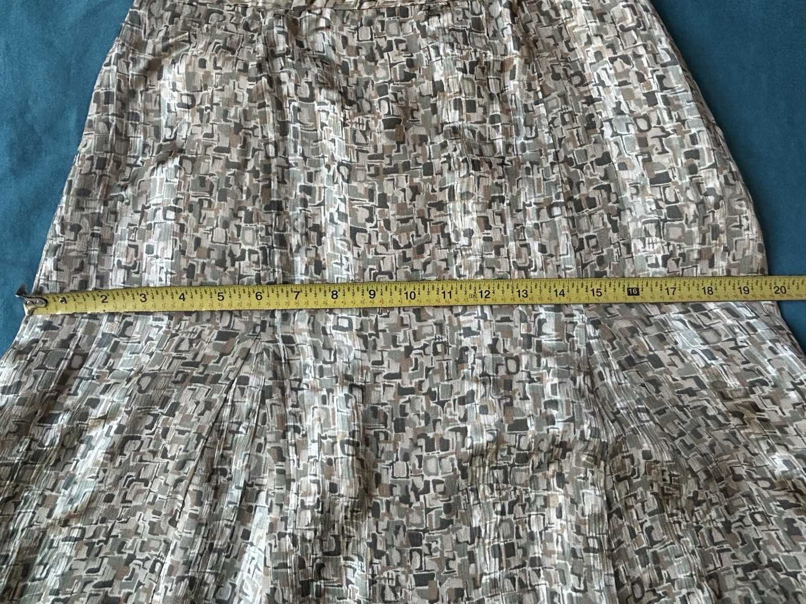 Vintage Y2K Talbots Silk Skirt Sz 4 P, Tan Greens Flare Lined Knee Length 27”W