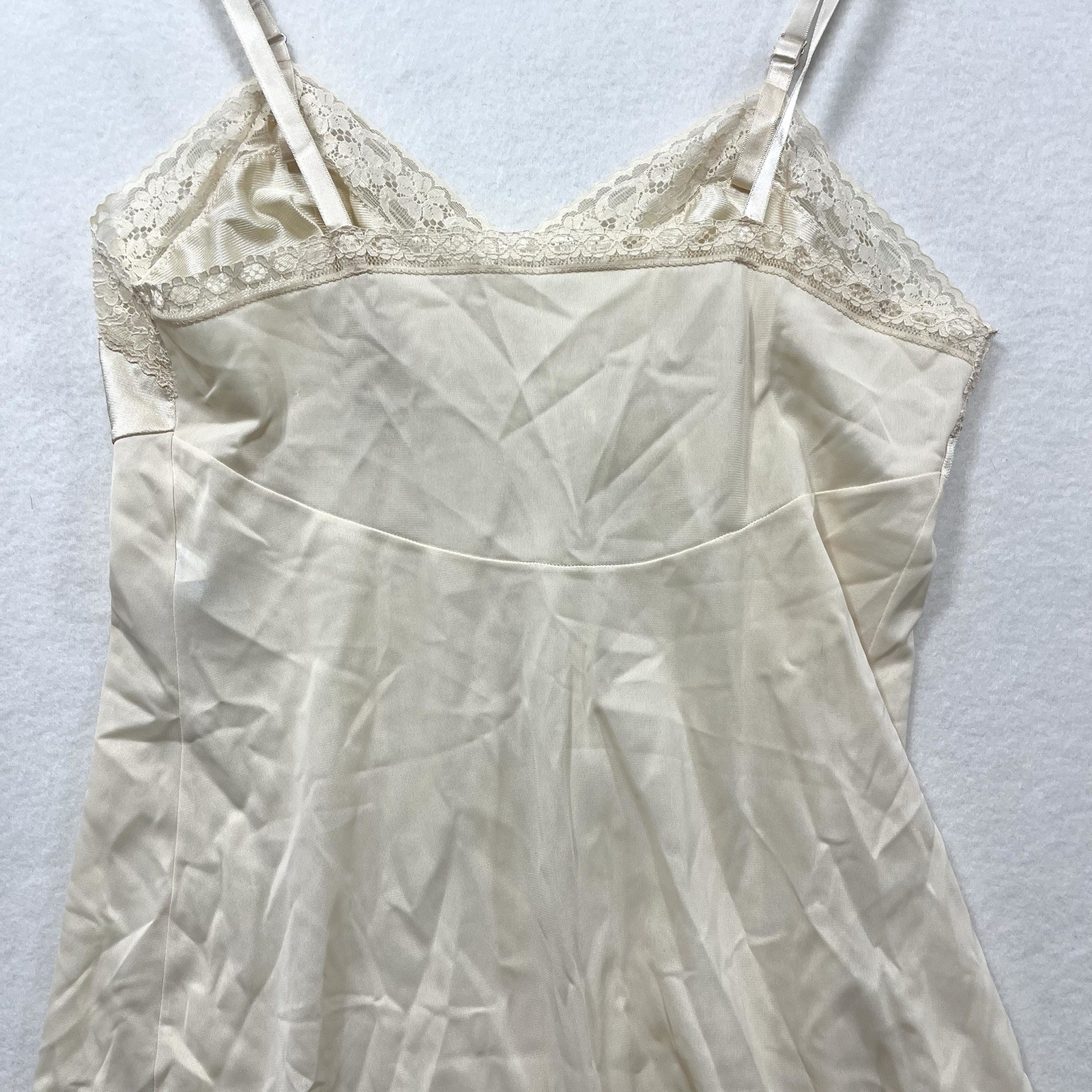 Vtg Vanity Fair Stretchy Slip Dress Lace Trim Fairy Wedding Lingerie 32 L Cream